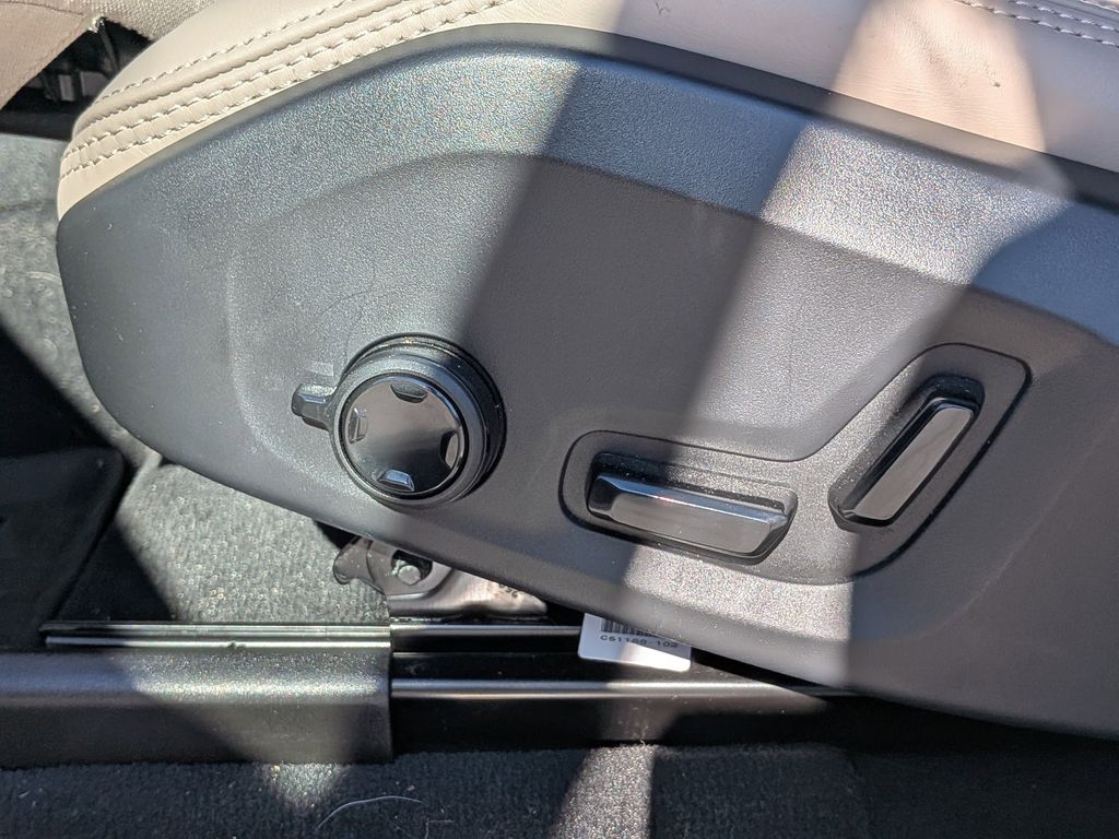 2026 Volvo XC90 Ultra - Photo 23