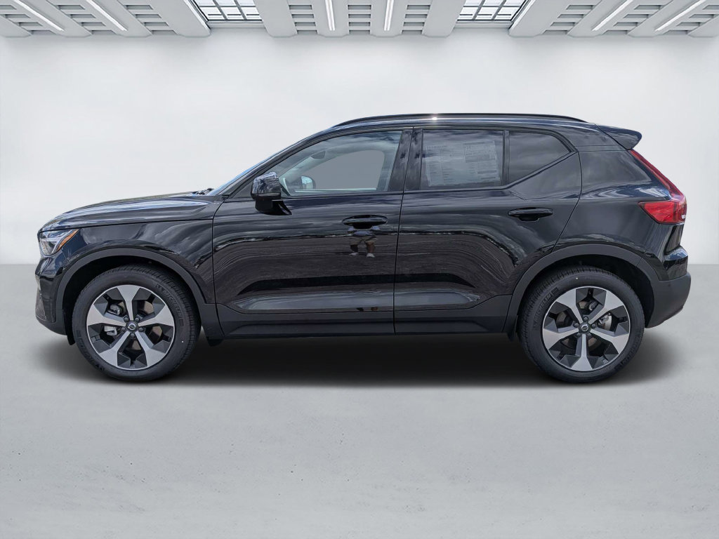 New 2026 Volvo XC40 B5 Plus SUV