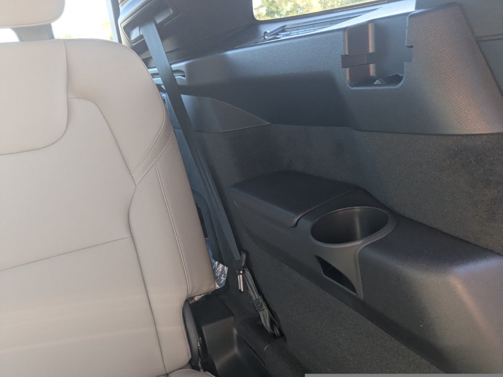 2026 Volvo XC90 Plus - Photo 18