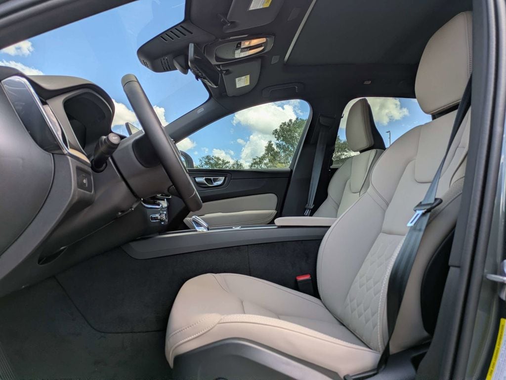 New 2026 Volvo XC60 B5 Core SUV