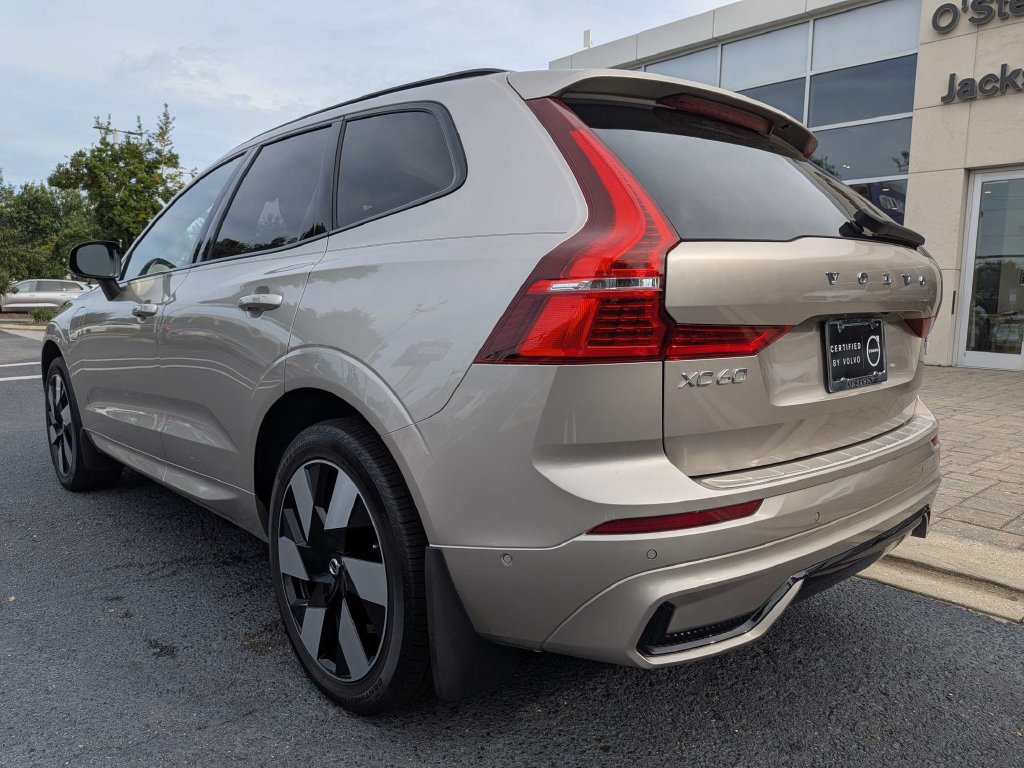 Certified 2024 Volvo XC60 plug-in hybrid T8 Ultimate Dark SUV