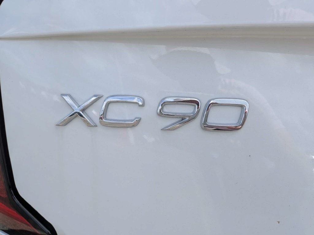 2026 Volvo XC90 Plus - Photo 17