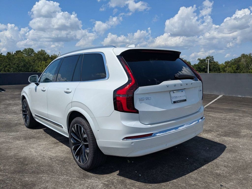 New 2026 Volvo XC90 plug-in hybrid T8 Plus 7-Seater SUV