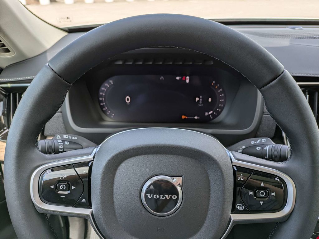2026 Volvo XC90 Plus - Photo 40