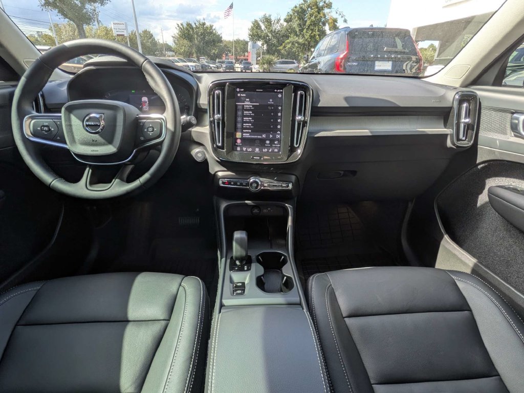 2026 Volvo XC40 Core - Photo 21