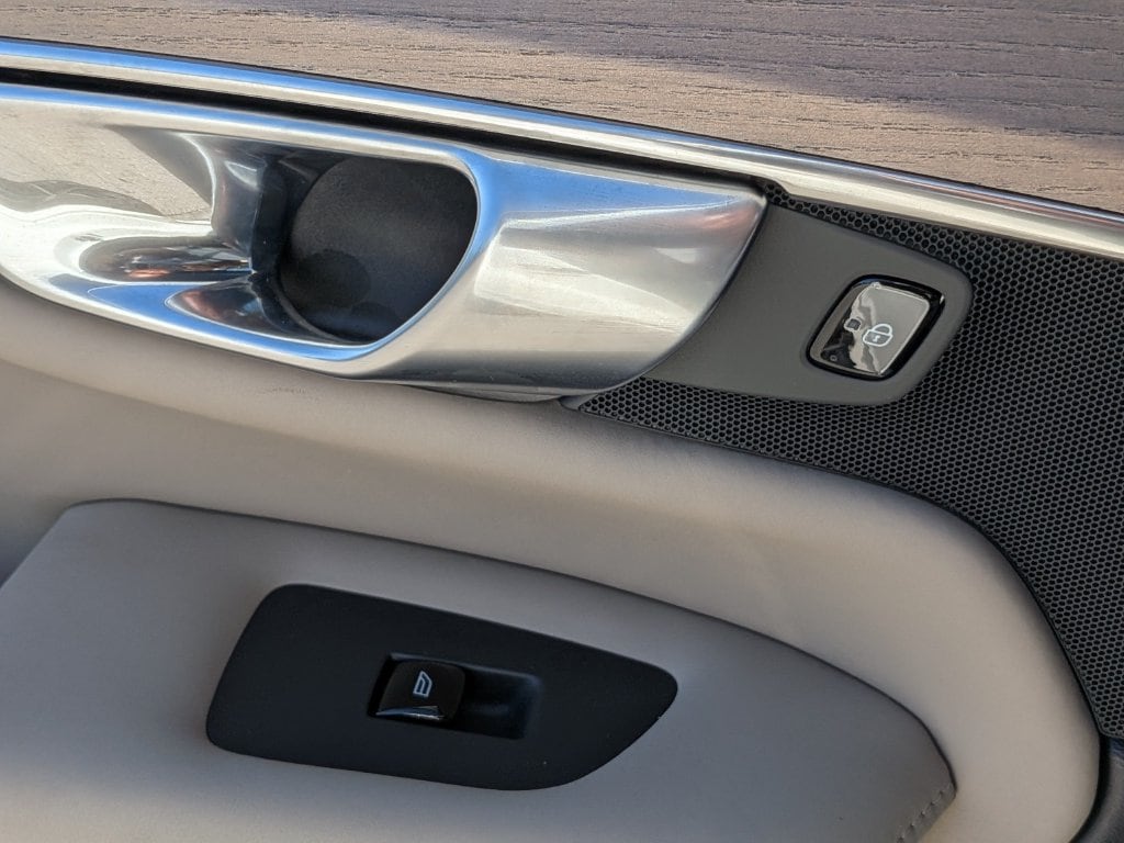 2026 Volvo XC90 Ultra - Photo 20