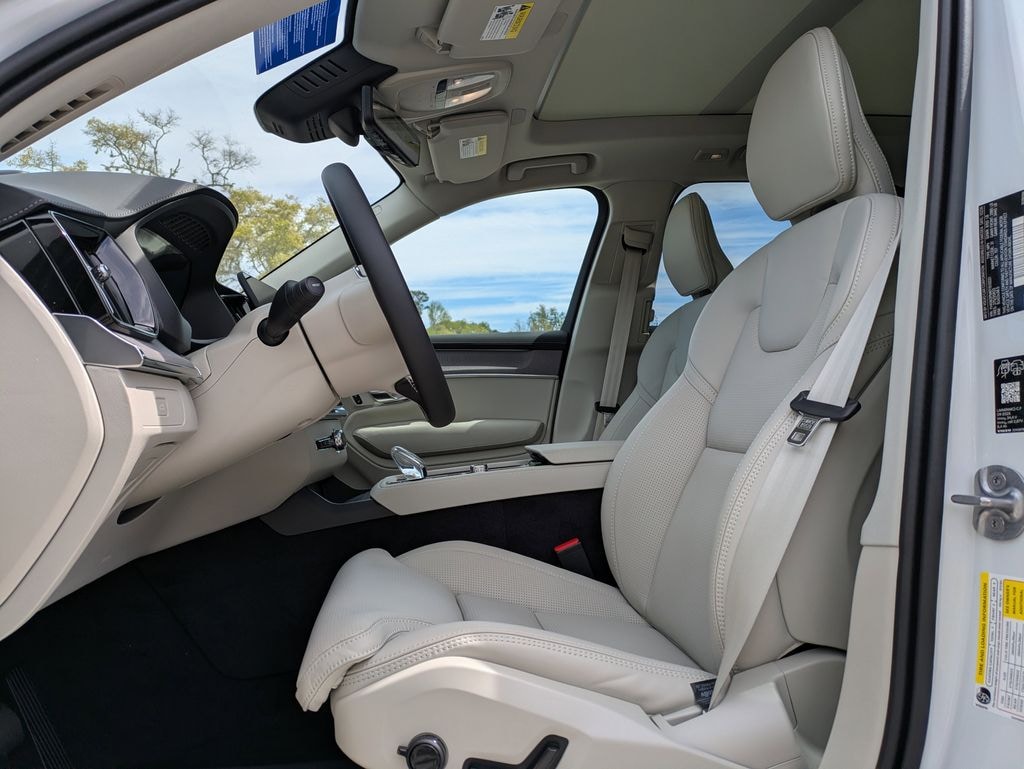 New 2026 Volvo XC90 B6 Ultra Dark Theme 7-Seater SUV