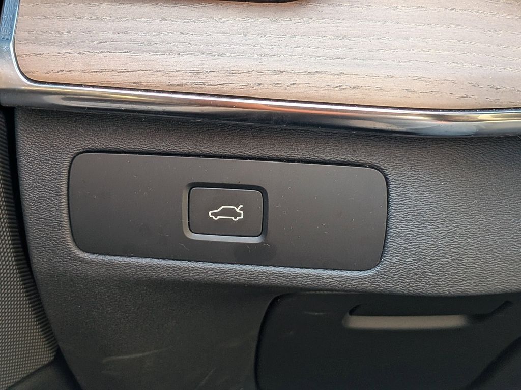 2026 Volvo XC90 Ultra - Photo 29