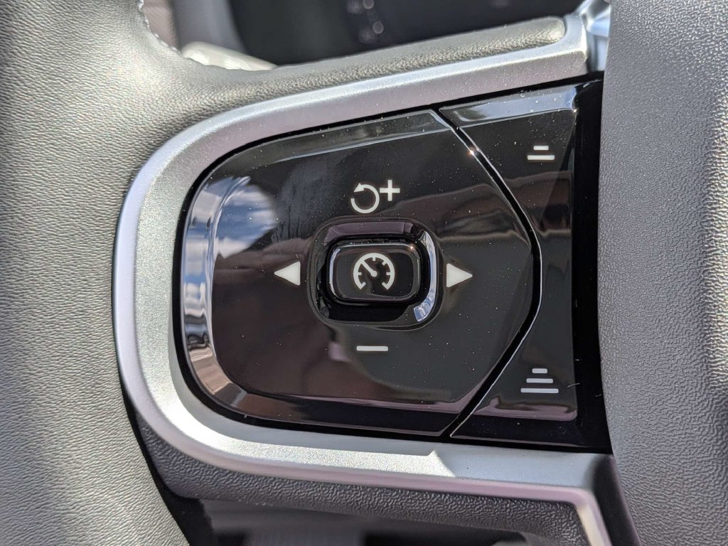 2026 Volvo XC90 Plus - Photo 35