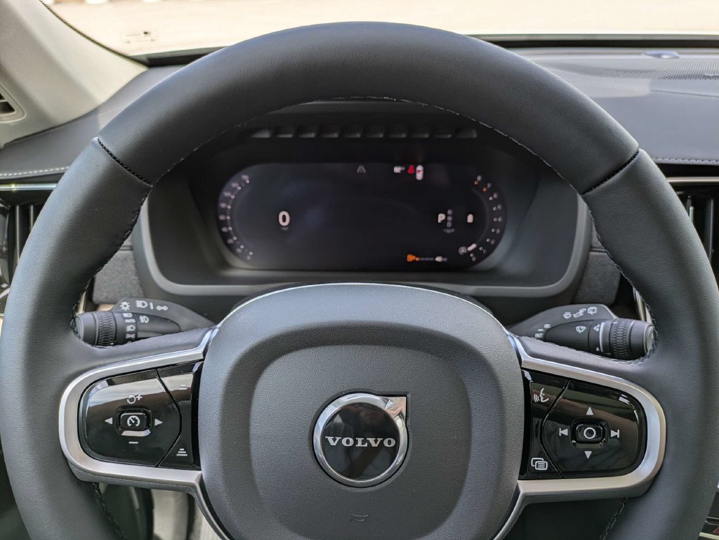 2026 Volvo XC90 Plus - Photo 40