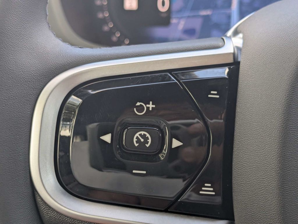 2026 Volvo XC60 Core - Photo 31