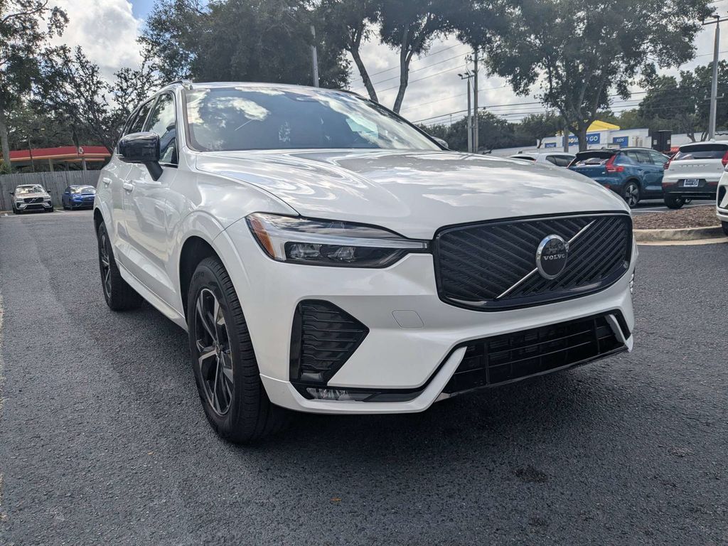 2026 Volvo XC60 Core - Photo 8
