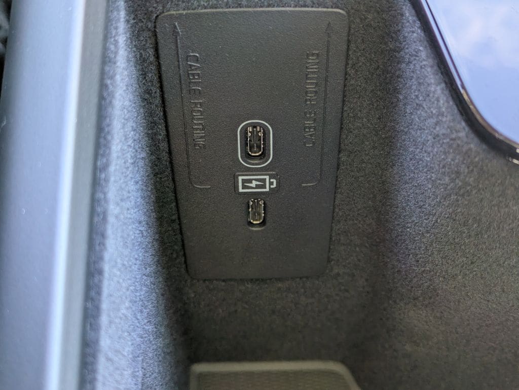 2026 Volvo XC60 Plus - Photo 32