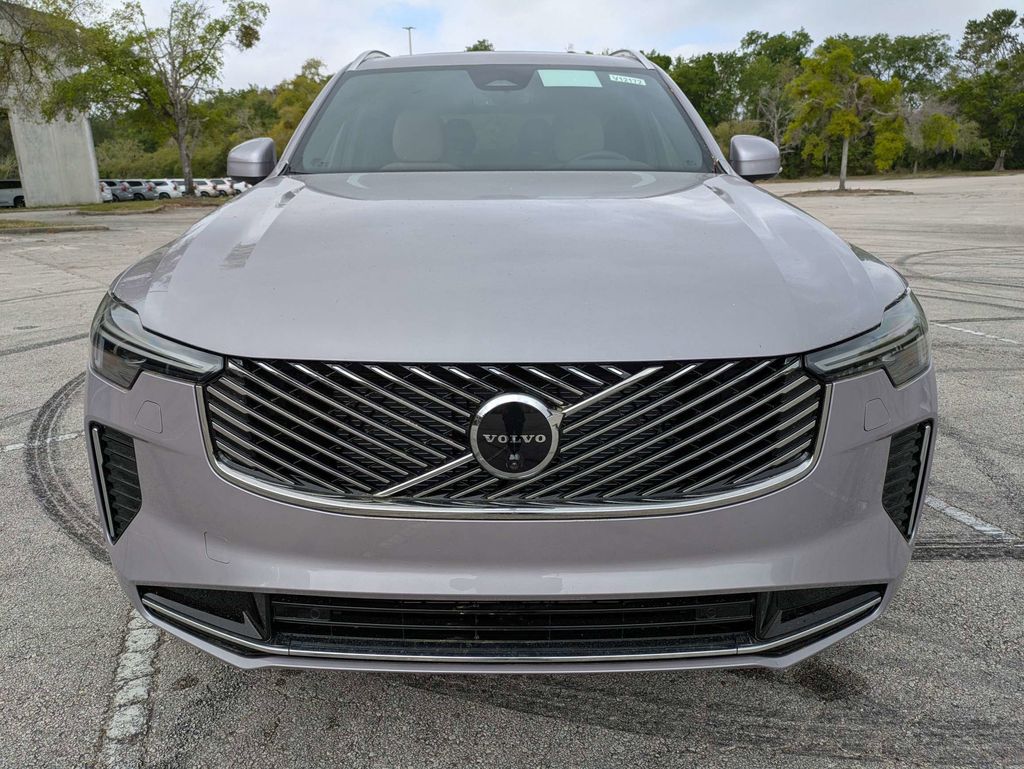2026 Volvo XC90 Plus - Photo 9