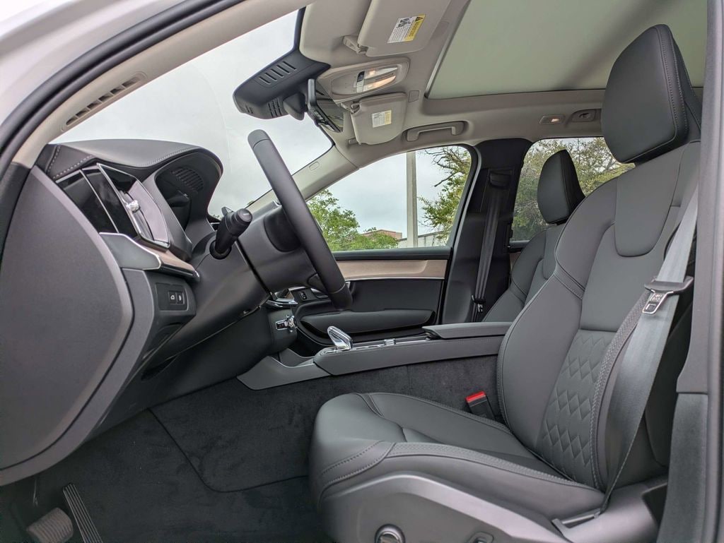 New 2026 Volvo XC90 plug-in hybrid T8 Plus 7-Seater SUV