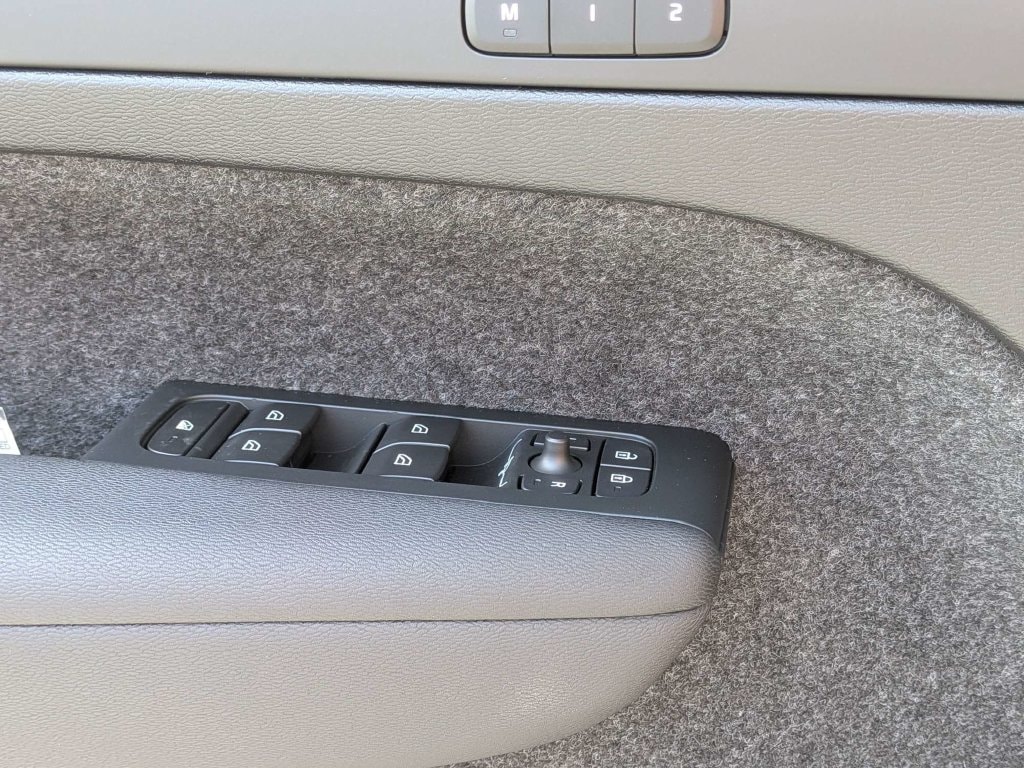 2026 Volvo XC40 Core - Photo 34