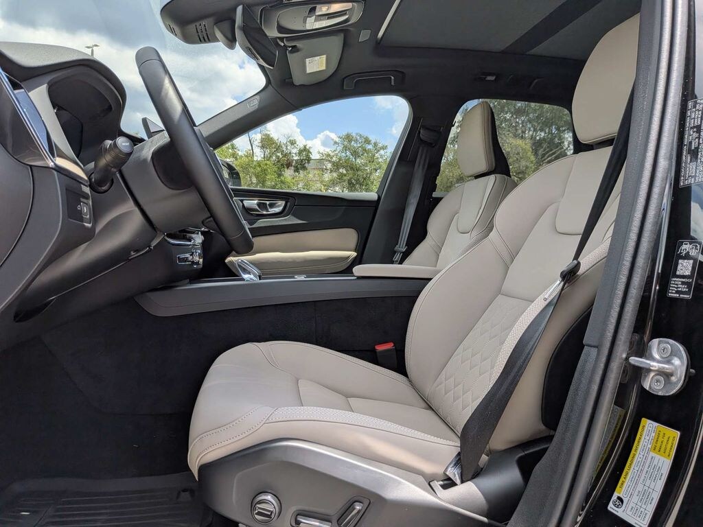 New 2026 Volvo XC60 plug-in hybrid T8 Plus SUV
