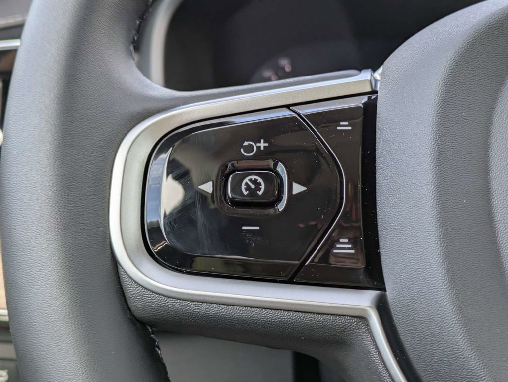2026 Volvo XC90 Plus - Photo 36