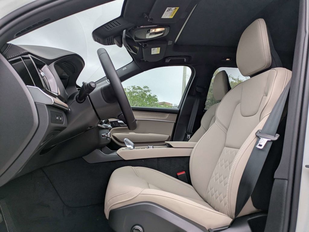 New 2026 Volvo XC90 plug-in hybrid T8 Plus 7-Seater SUV