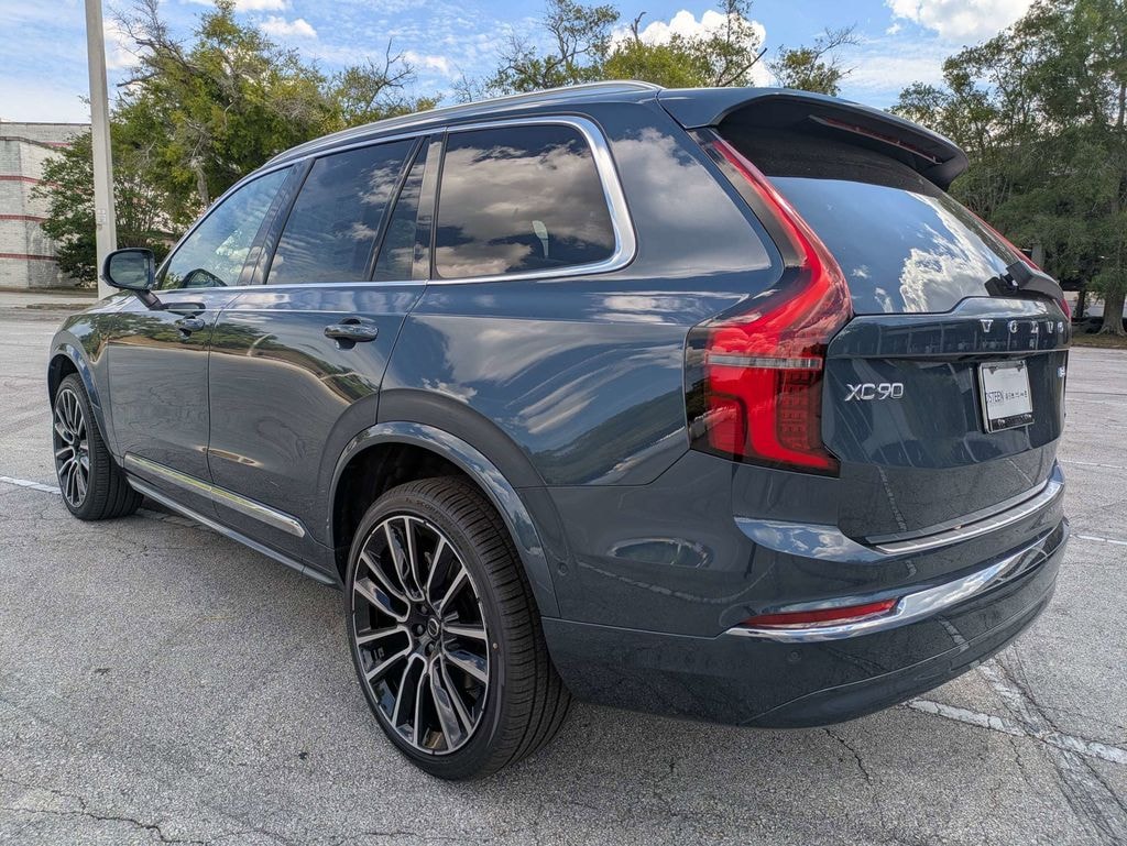 New 2026 Volvo XC90 B6 Plus 7-Seater SUV
