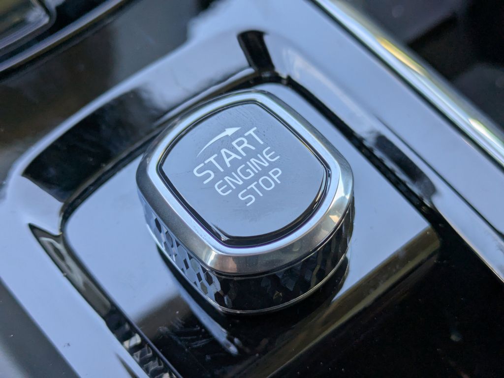 2026 Volvo XC60 Plus - Photo 41