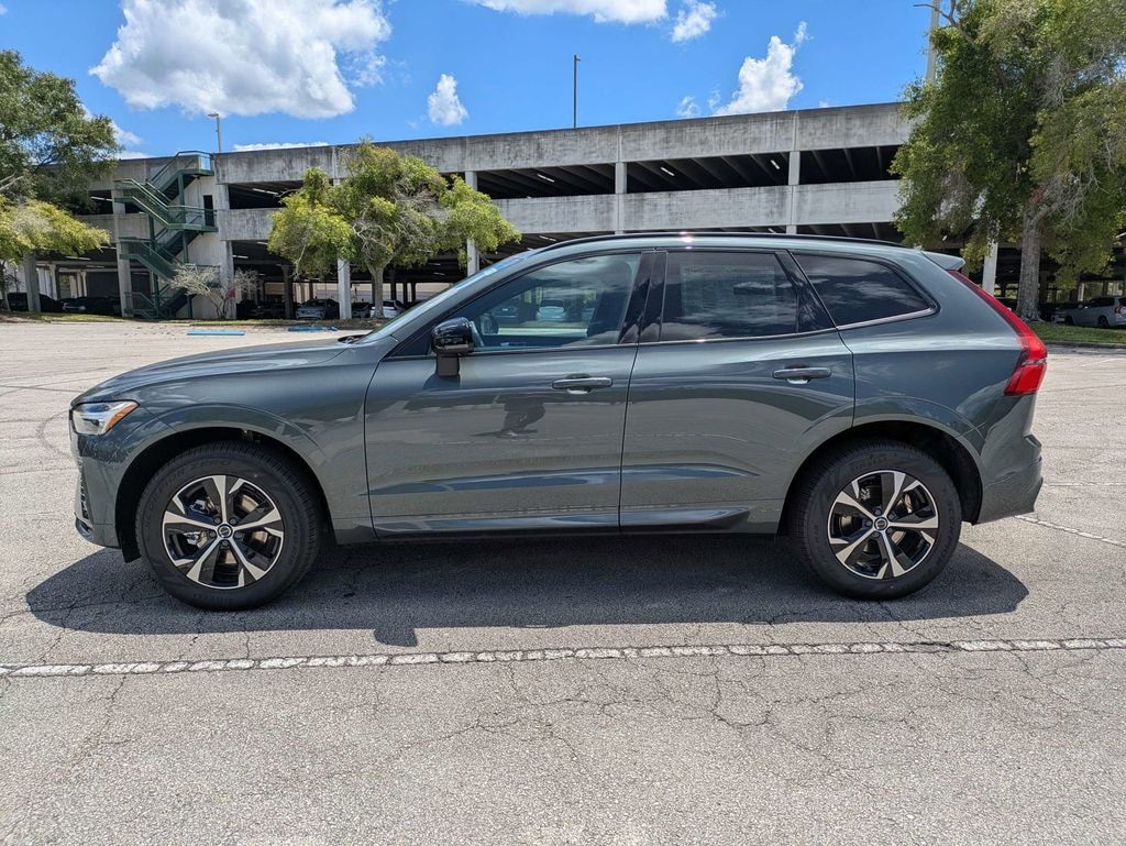 New 2026 Volvo XC60 B5 Core SUV