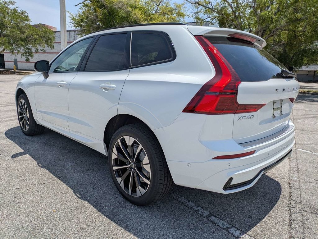 New 2026 Volvo XC60 B5 Plus SUV
