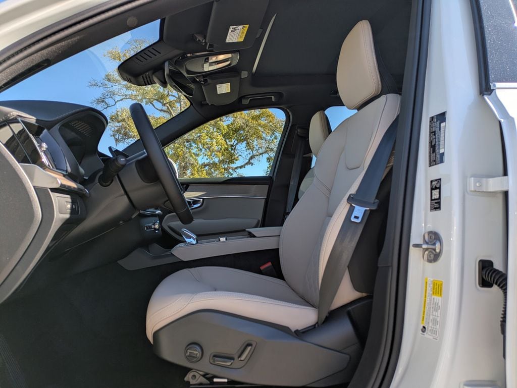 New 2026 Volvo XC90 plug-in hybrid T8 Plus 7-Seater SUV