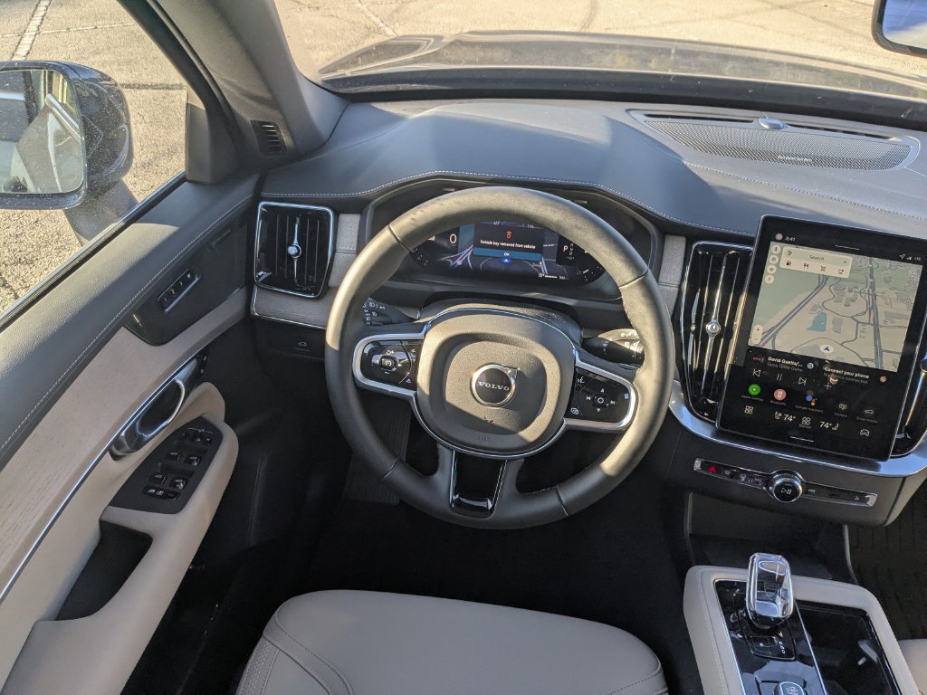2026 Volvo XC90 Plus - Photo 25