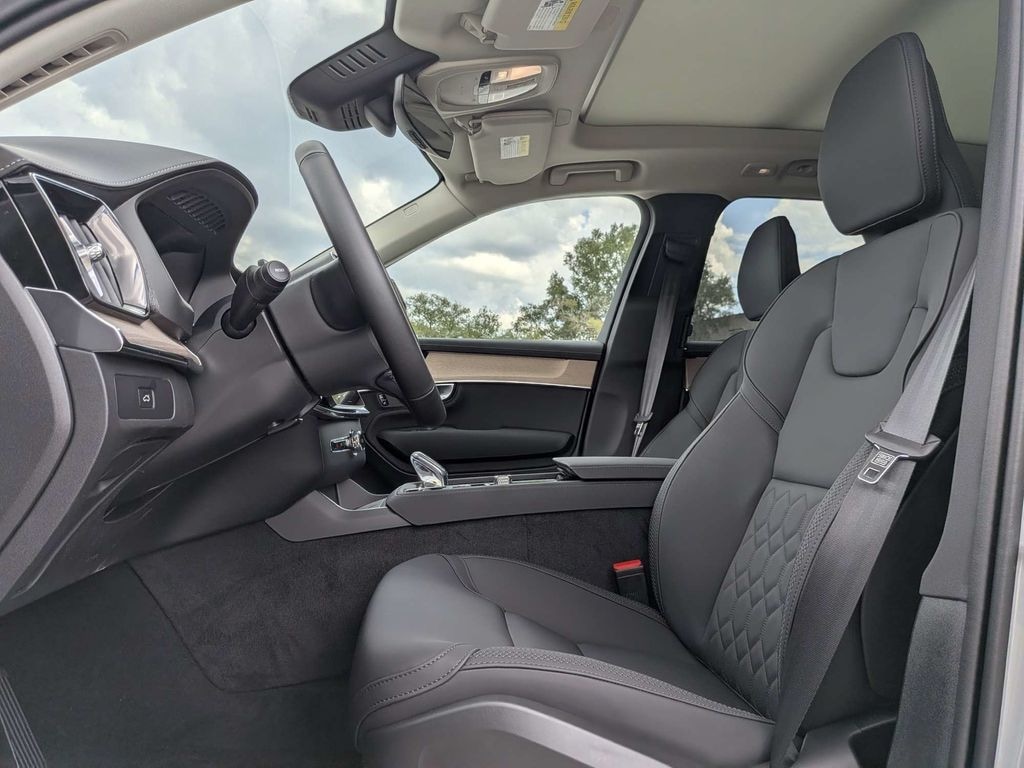 New 2026 Volvo XC90 B6 Plus 7-Seater SUV
