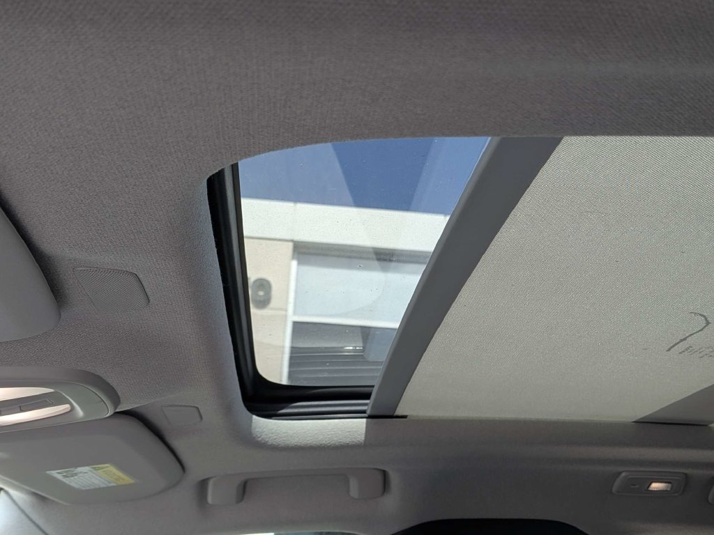 2026 Volvo XC40 Core - Photo 26