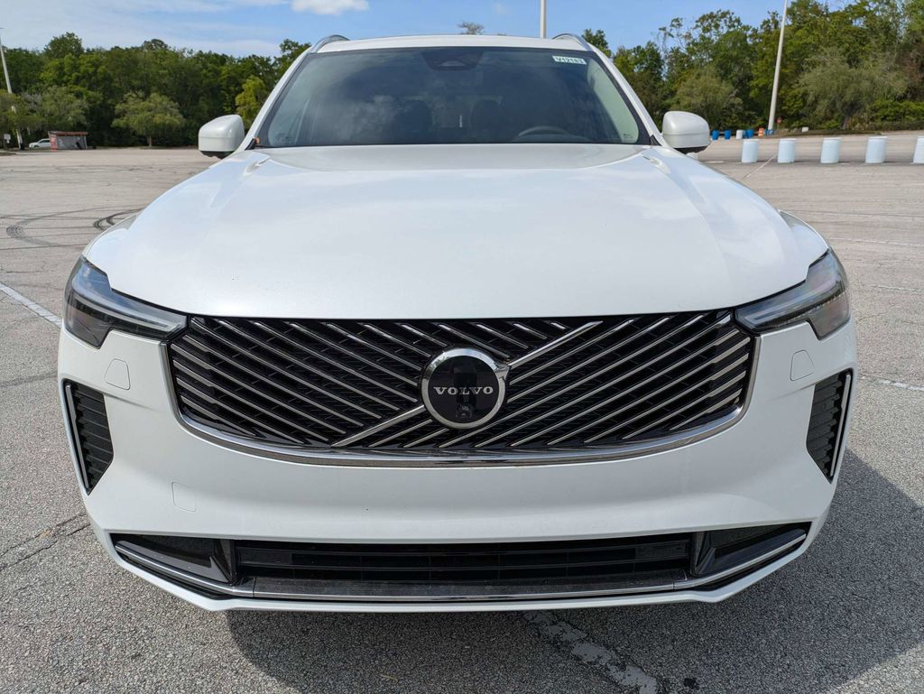 2026 Volvo XC90 Plus - Photo 10