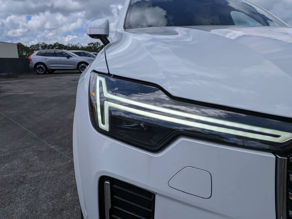 2026 Volvo XC90 Plus - Photo 10