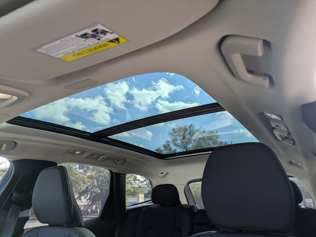 2026 Volvo XC60 Plus - Photo 24