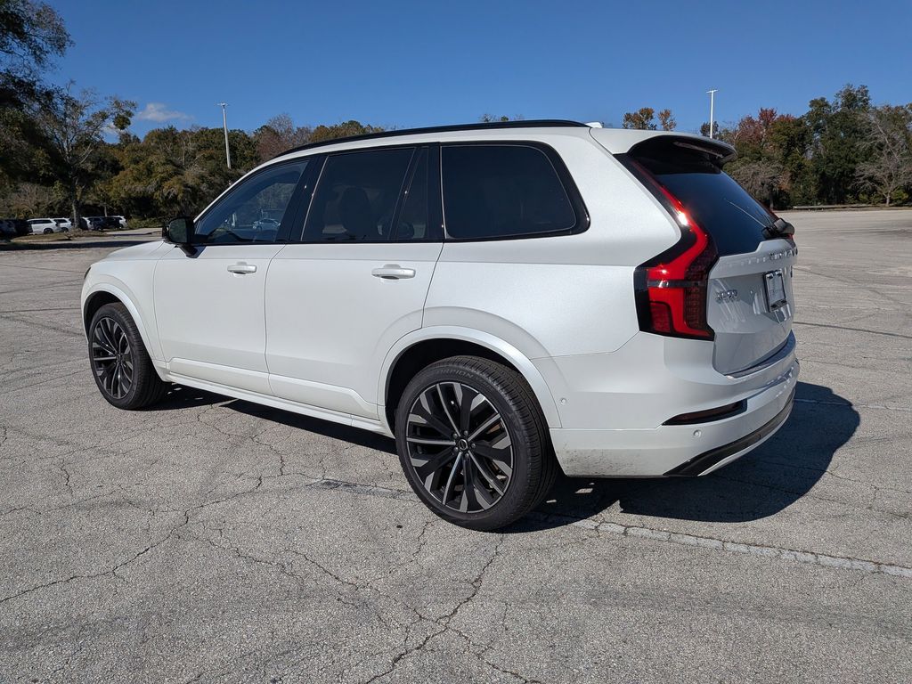 2026 Volvo XC90 Ultra - Photo 4