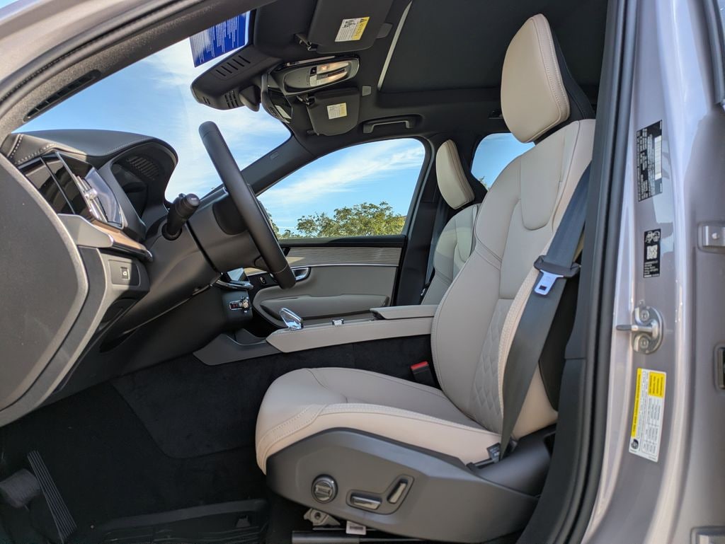 New 2026 Volvo XC90 B6 Plus 7-Seater SUV