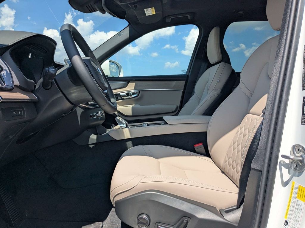 New 2026 Volvo XC90 plug-in hybrid T8 Plus 7-Seater SUV