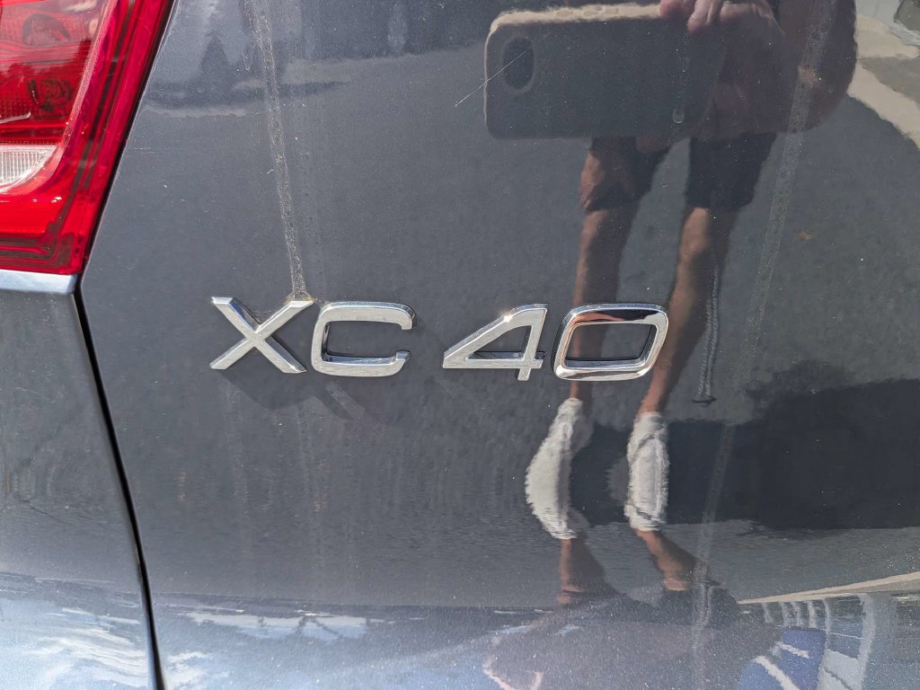 2026 Volvo XC40 Core - Photo 16