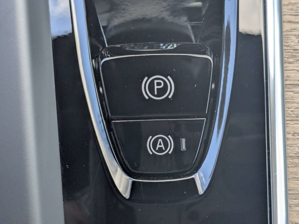 2026 Volvo XC60 Core - Photo 42