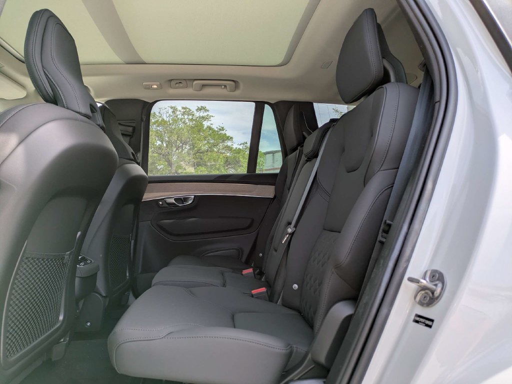 2026 Volvo XC90 Plus - Photo 16