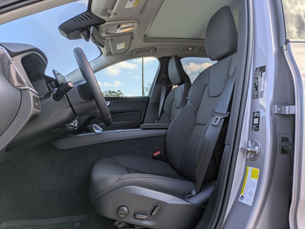 New 2026 Volvo XC60 B5 Plus SUV