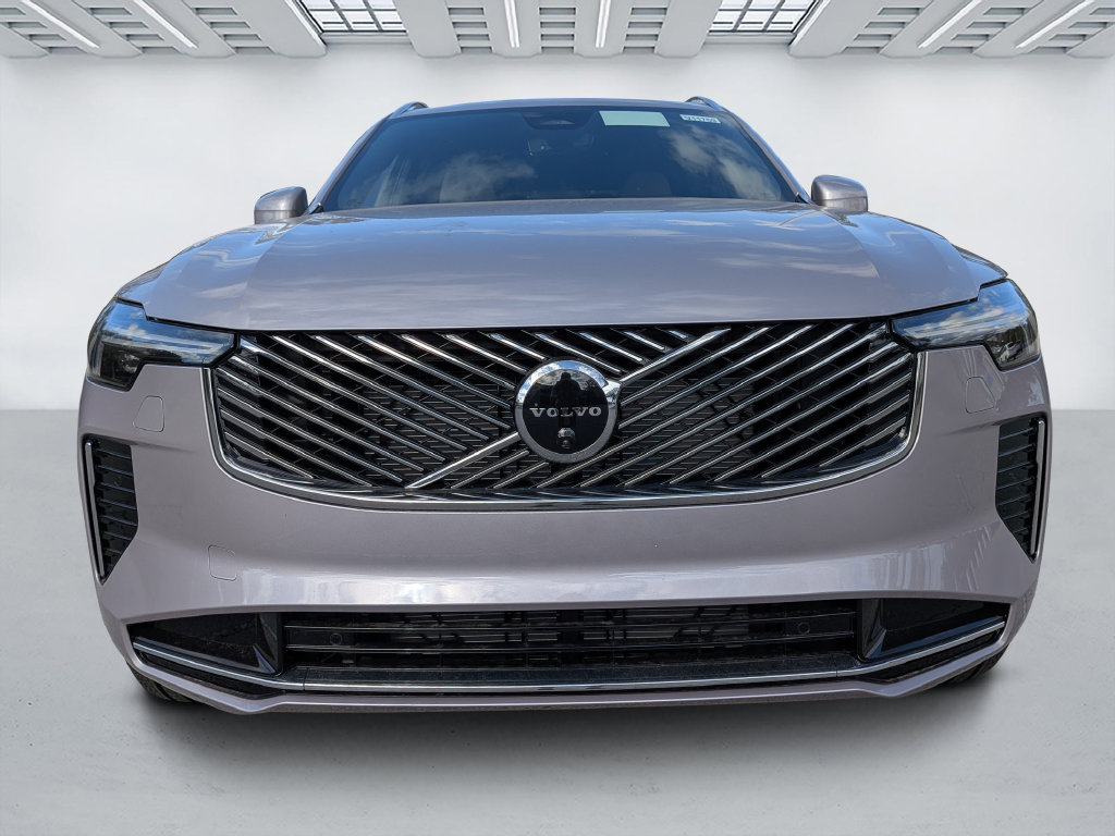 2026 Volvo XC90 Plus - Photo 8