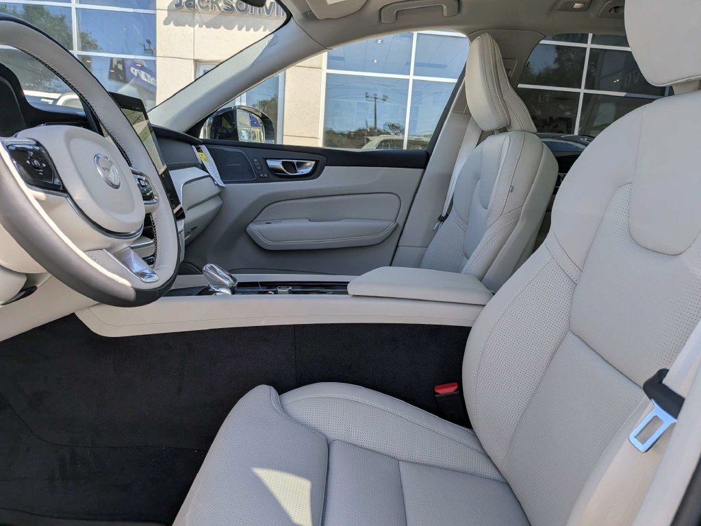 New 2027 Volvo XC60 B5 Ultra SUV