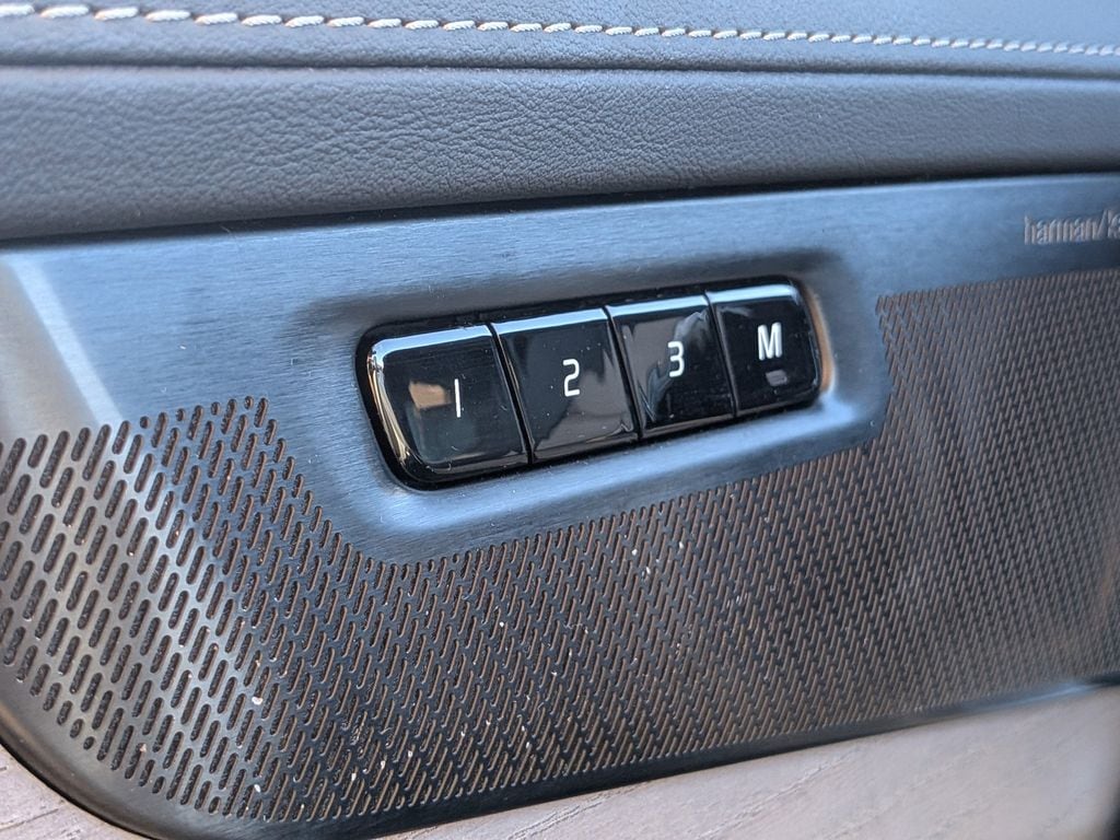 2026 Volvo XC90 Ultra - Photo 28