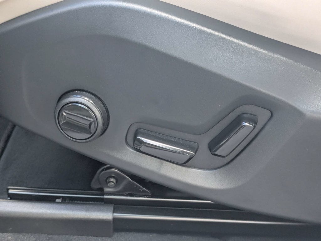 2026 Volvo XC60 Core - Photo 24