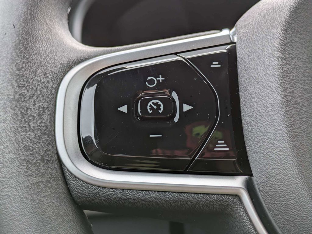 2026 Volvo XC90 Plus - Photo 36