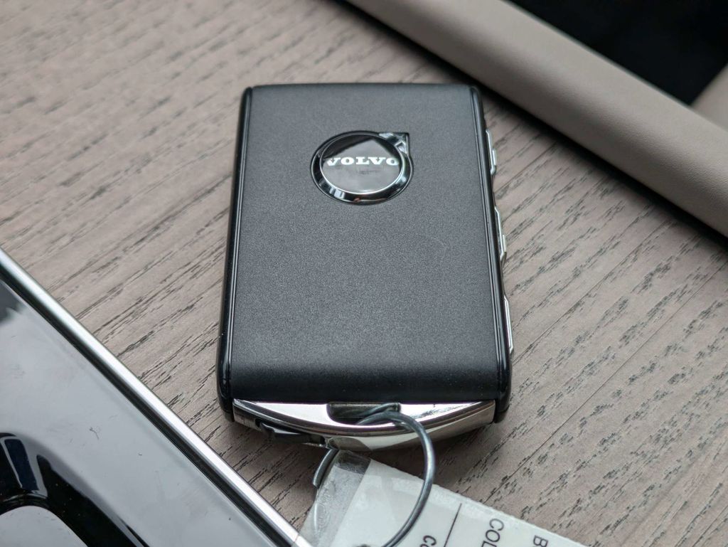 2026 Volvo XC90 Plus - Photo 44