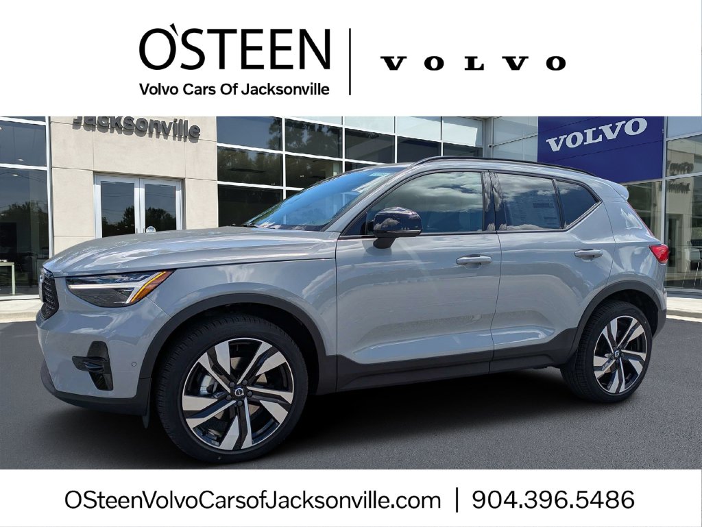 New 2026 Volvo XC40 B5 Plus SUV