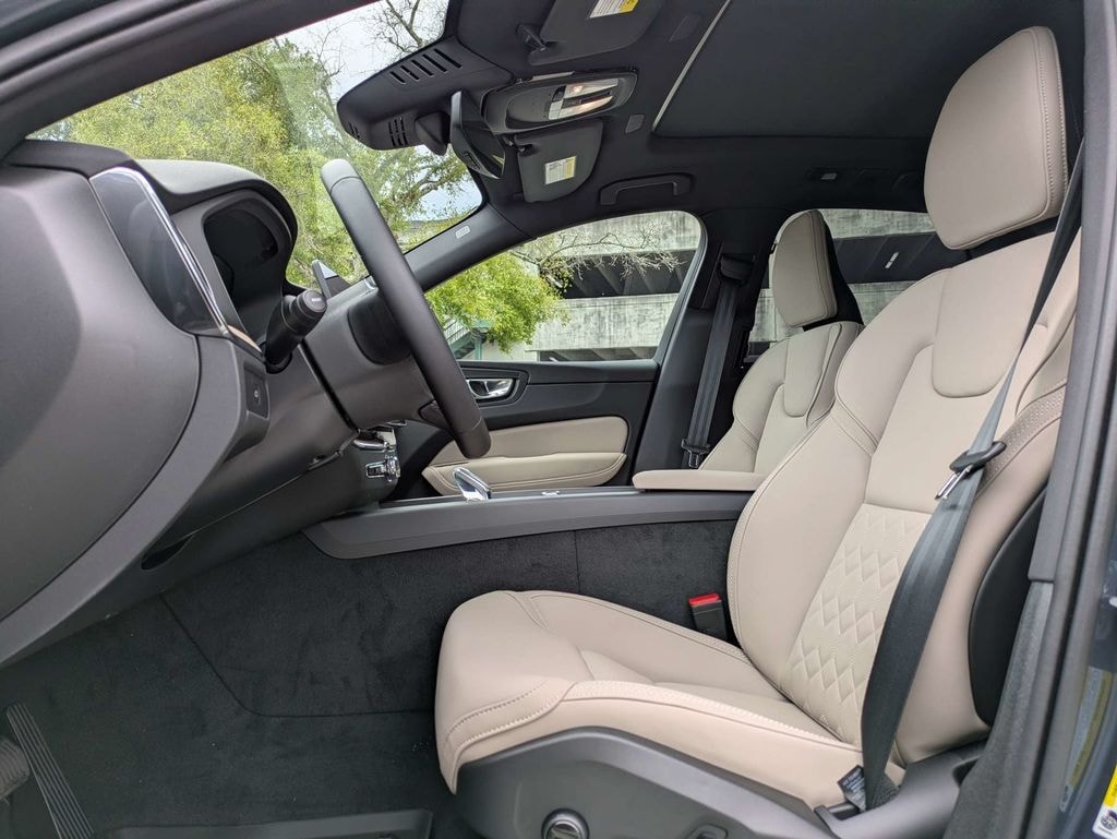 New 2026 Volvo XC60 B5 Plus SUV