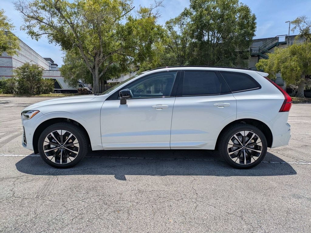 New 2026 Volvo XC60 B5 Plus SUV